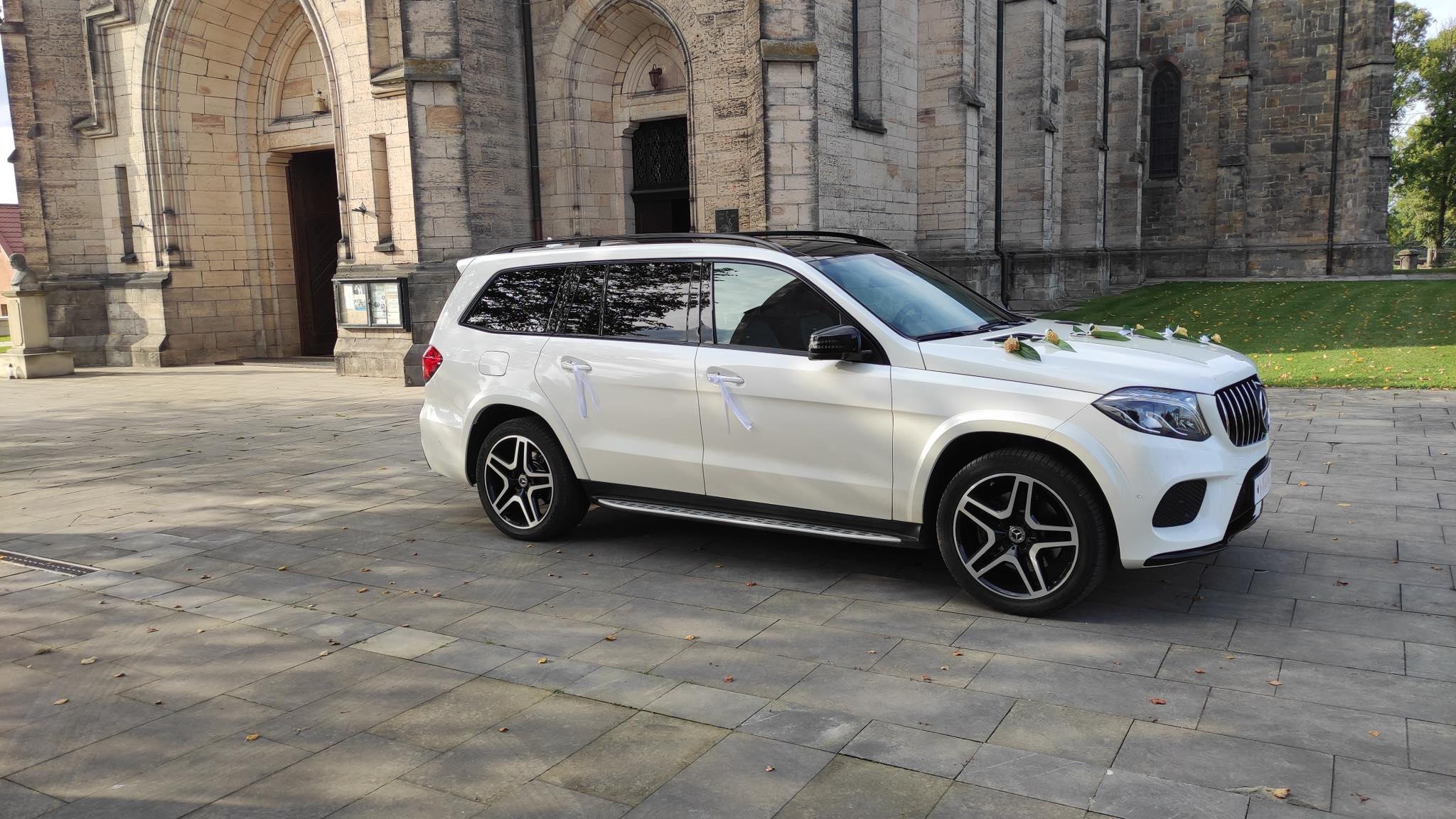 Biały Mercedes GLS w pakiecie AMG / 7-osobowy !