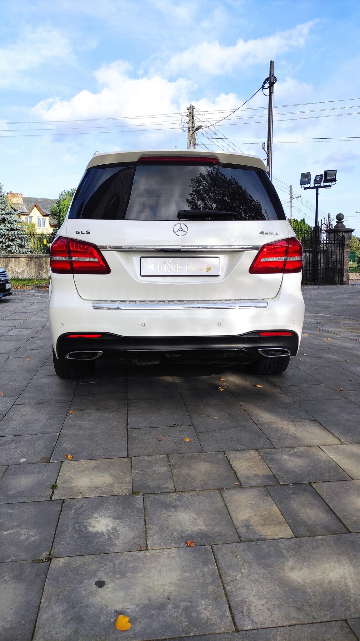 Biały Mercedes GLS w pakiecie AMG / 7-osobowy !
