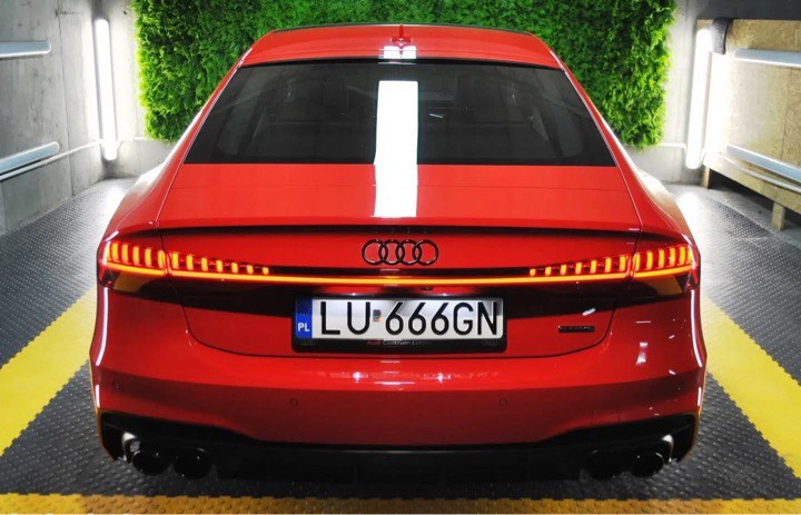 Najnowsze czerwone Audi S7