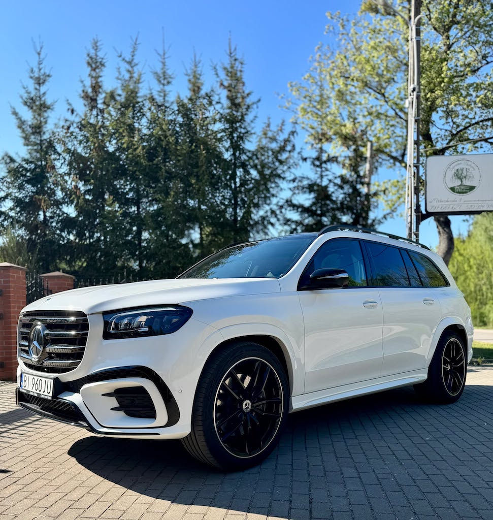 Najnowszy, biały Mercedes GLS 7-osobowy 2025