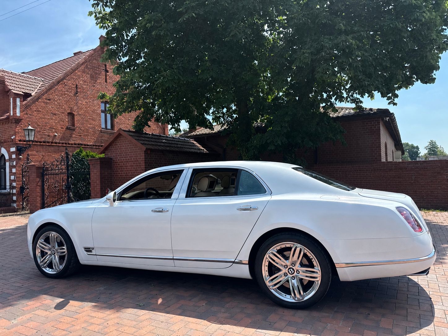 Ultra-luksusowy Bentley Mulsanne 6.75l 512km v8 / możliwość prowadzenia