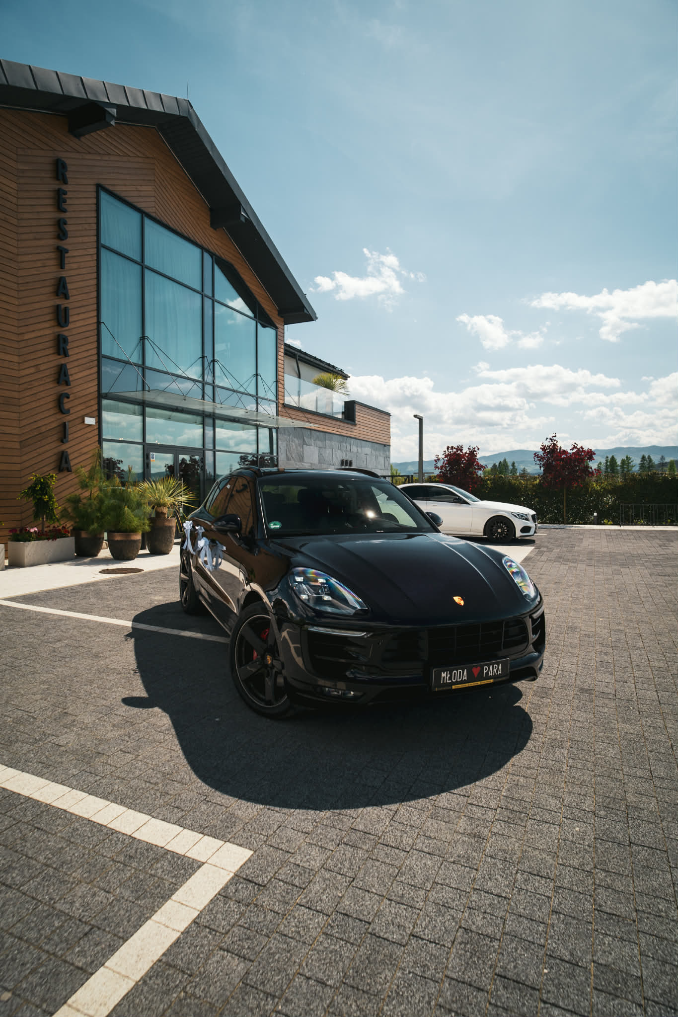 Czarne poliftowe Porsche Macan GTS