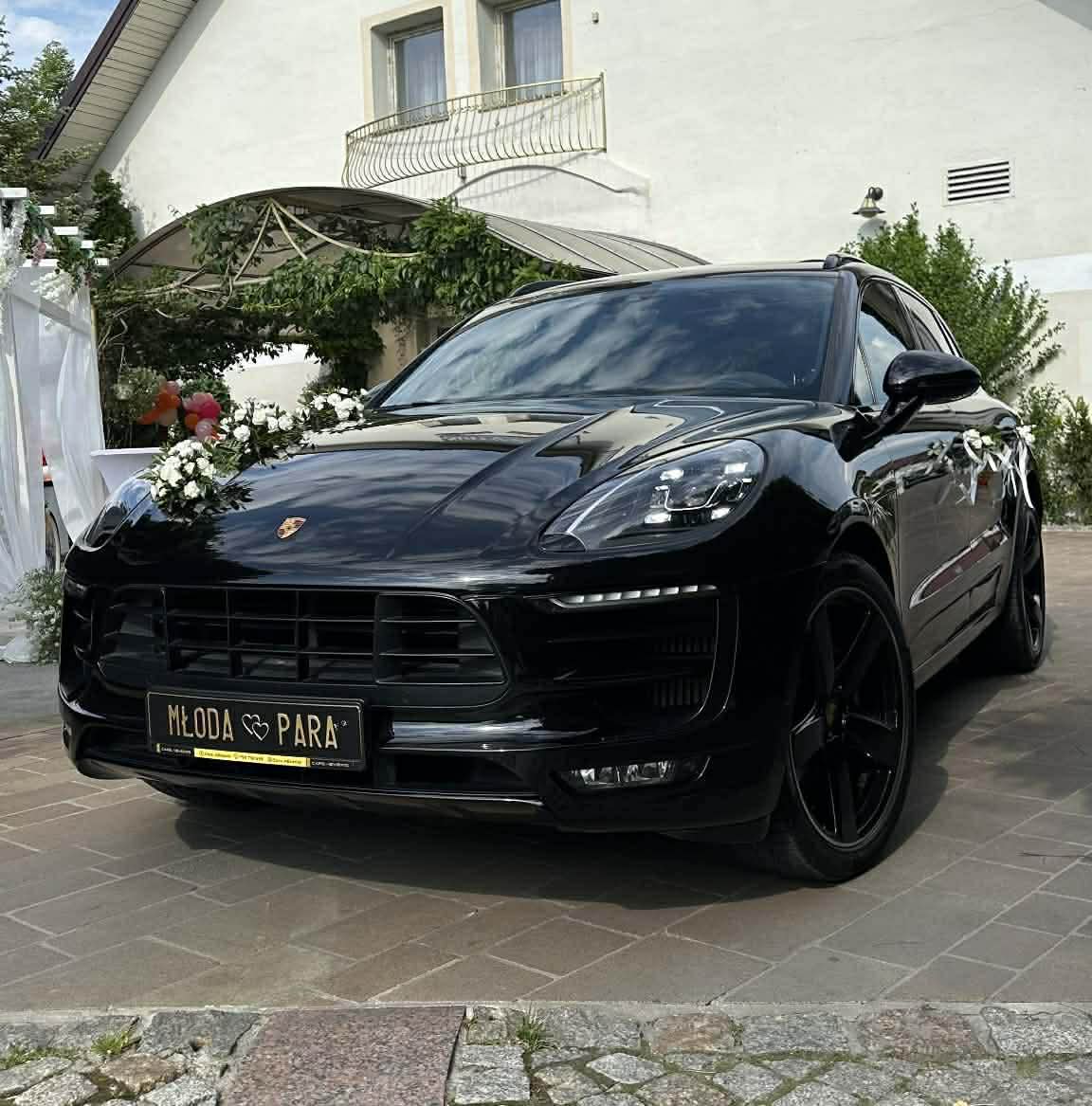 Czarne poliftowe Porsche Macan GTS