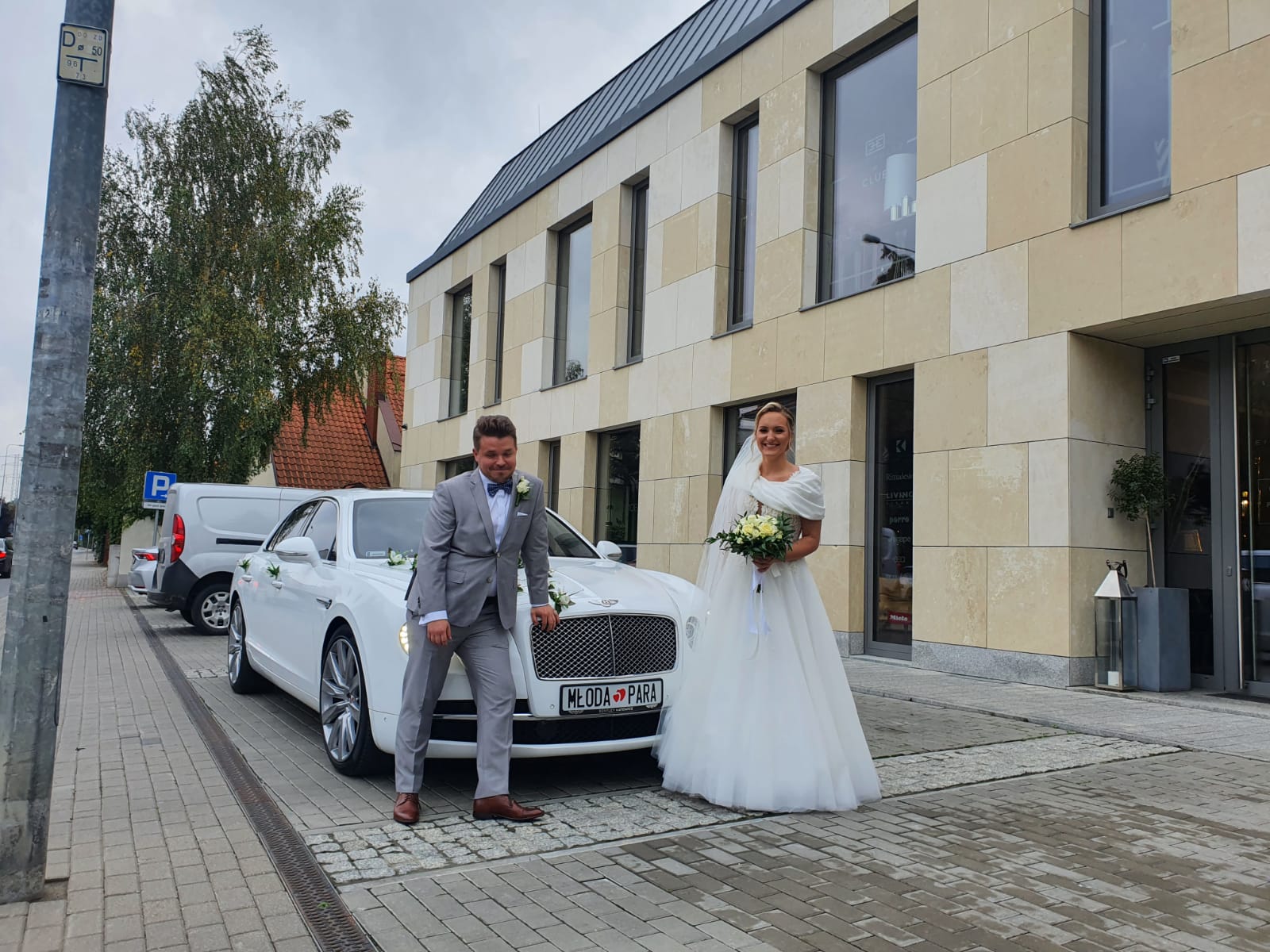 Biały Bentley Continental Flying Spur / jasne wnętrze / możliwość prowadzenia !