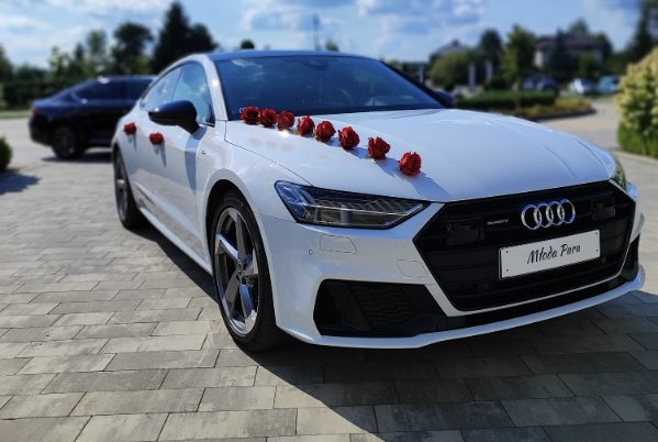 Białe Audi A7 C8 Sportback
