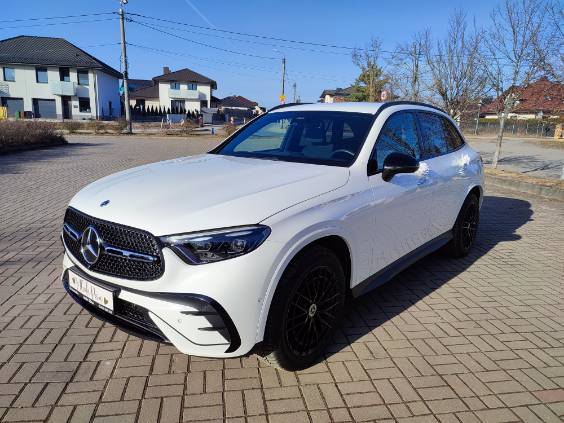 Biały Najnowszy Mercedes GLC SUV x254