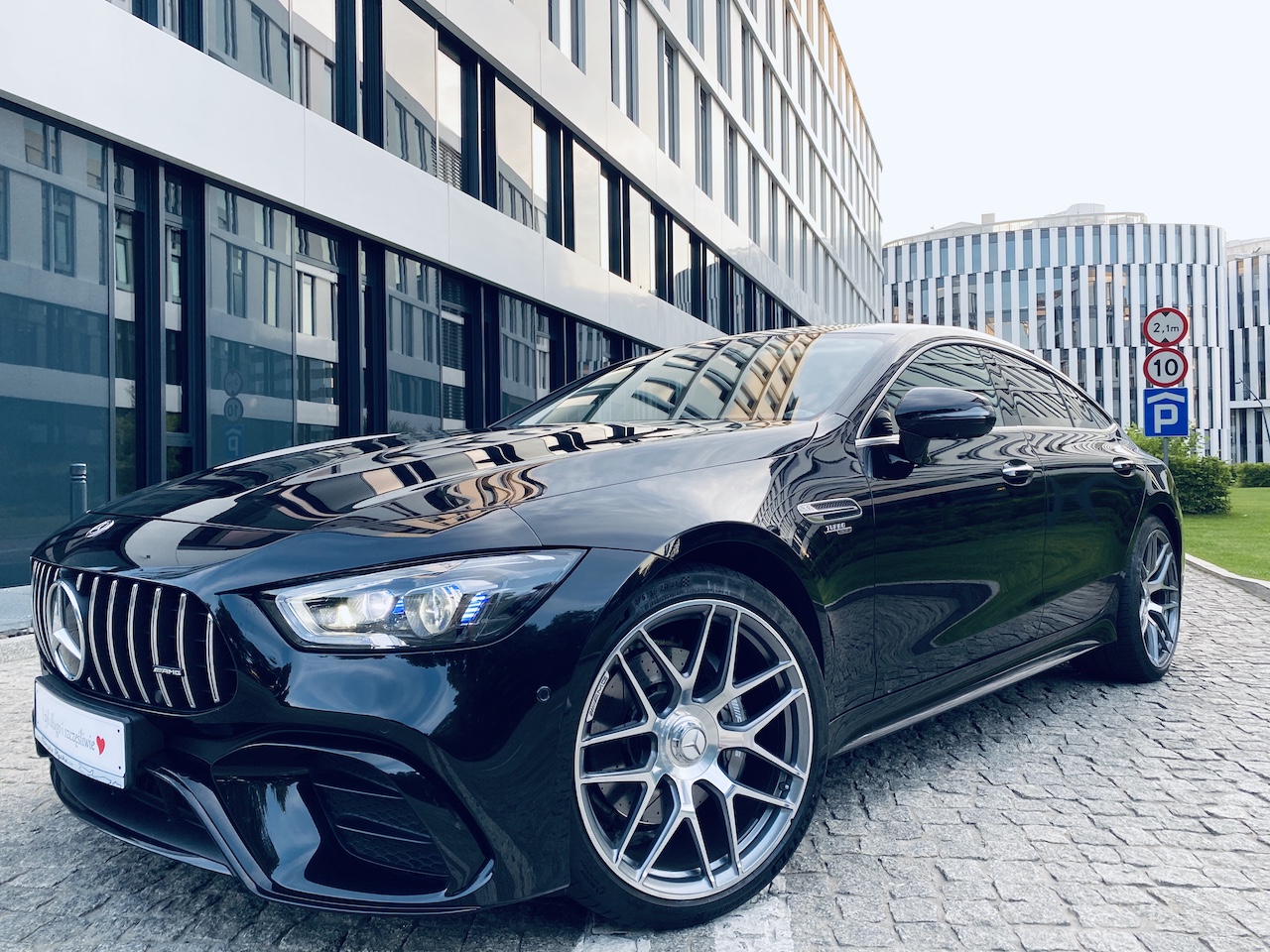 Mercedes AMG GT 4Door / mozliwosc prowadzenia