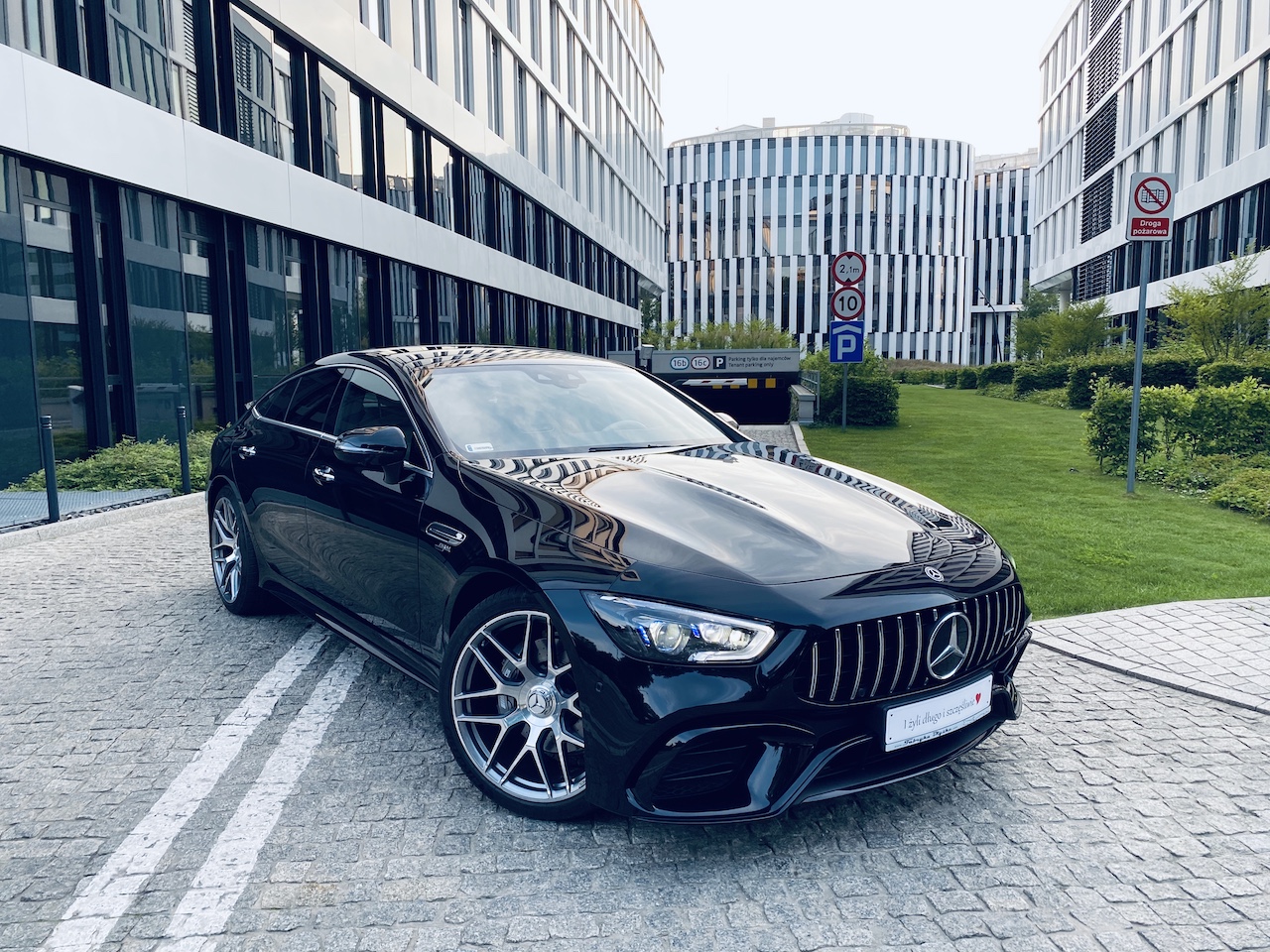 Mercedes AMG GT 4Door / mozliwosc prowadzenia