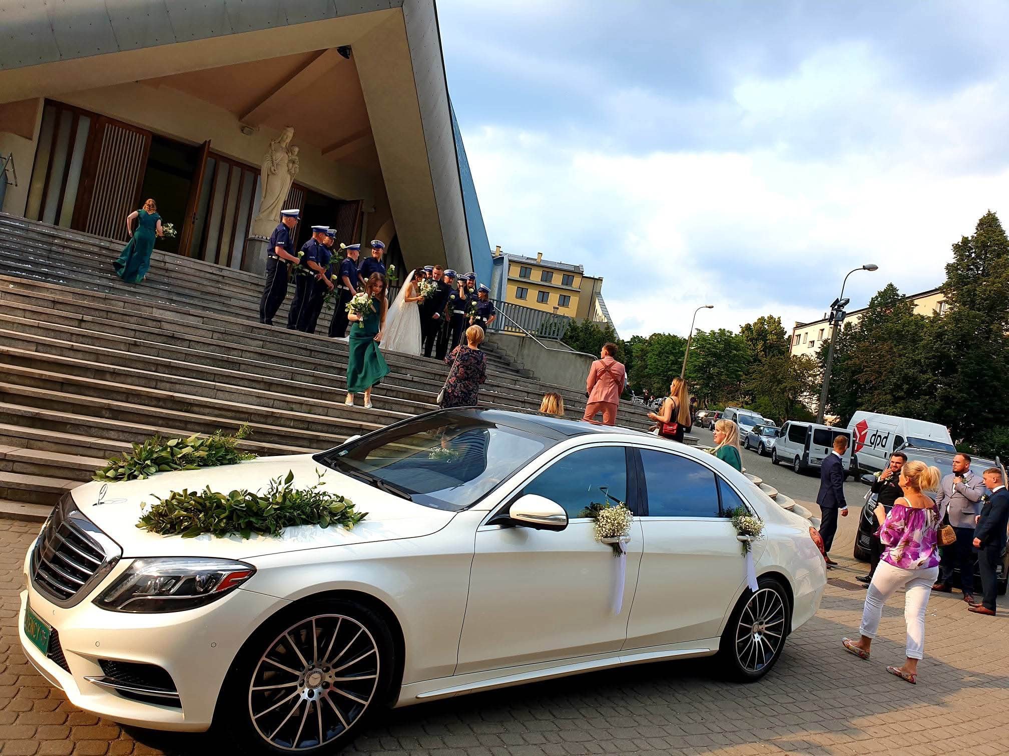 Lukusowy Mercedes klasy S550 Long v8 w222