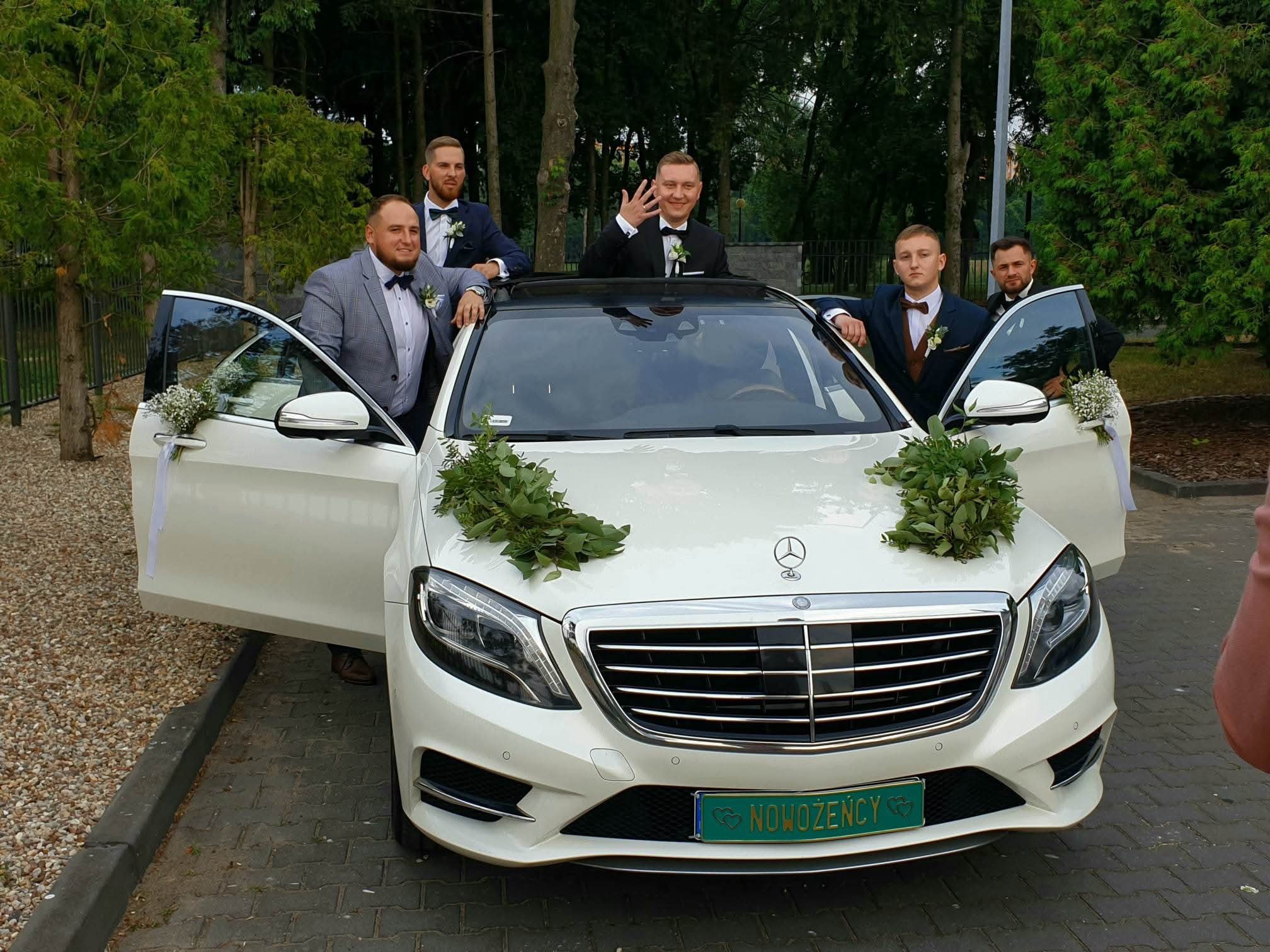 Lukusowy Mercedes klasy S550 Long v8 w222