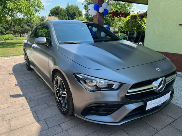 Matowy Mercedes CLA35 AMG