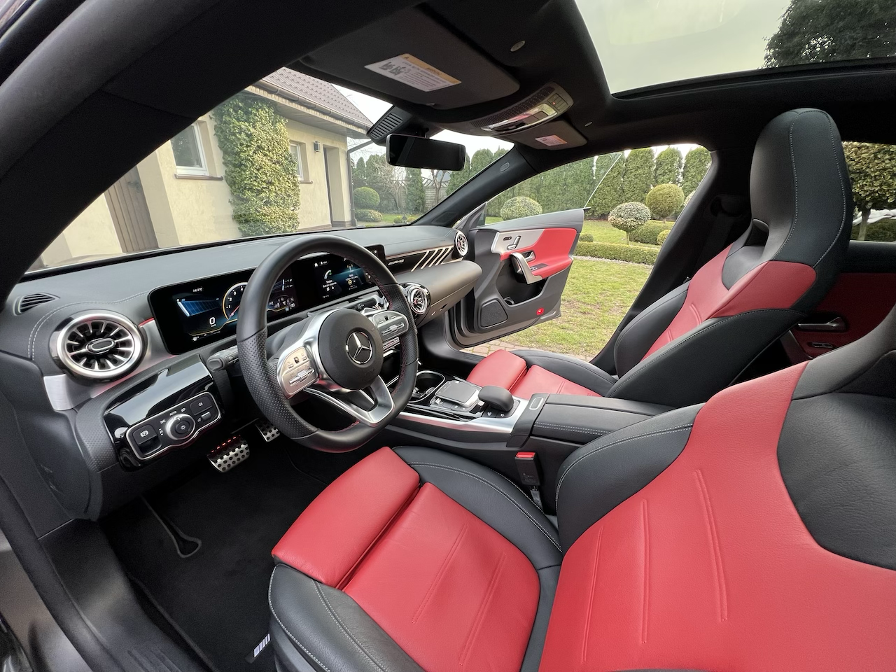 Matowy Mercedes CLA35 AMG