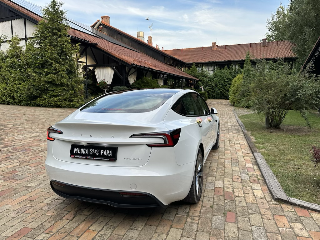 Najnowsza, piorunująca Tesla model 3 !