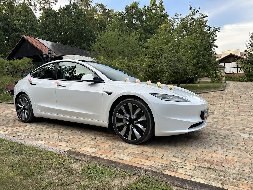 Najnowsza, piorunująca Tesla model 3 !