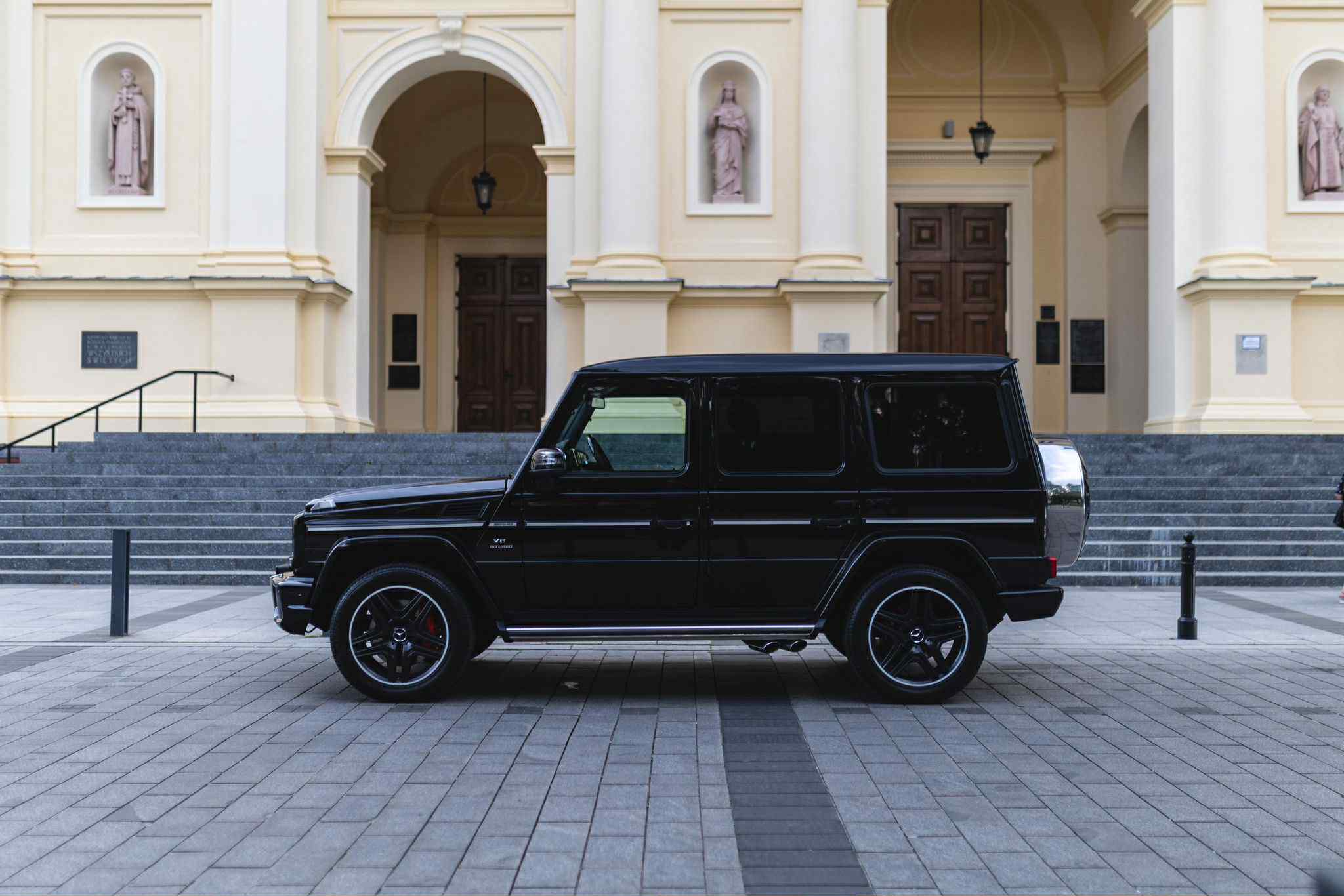 Czarny Mercedes G63 AMG