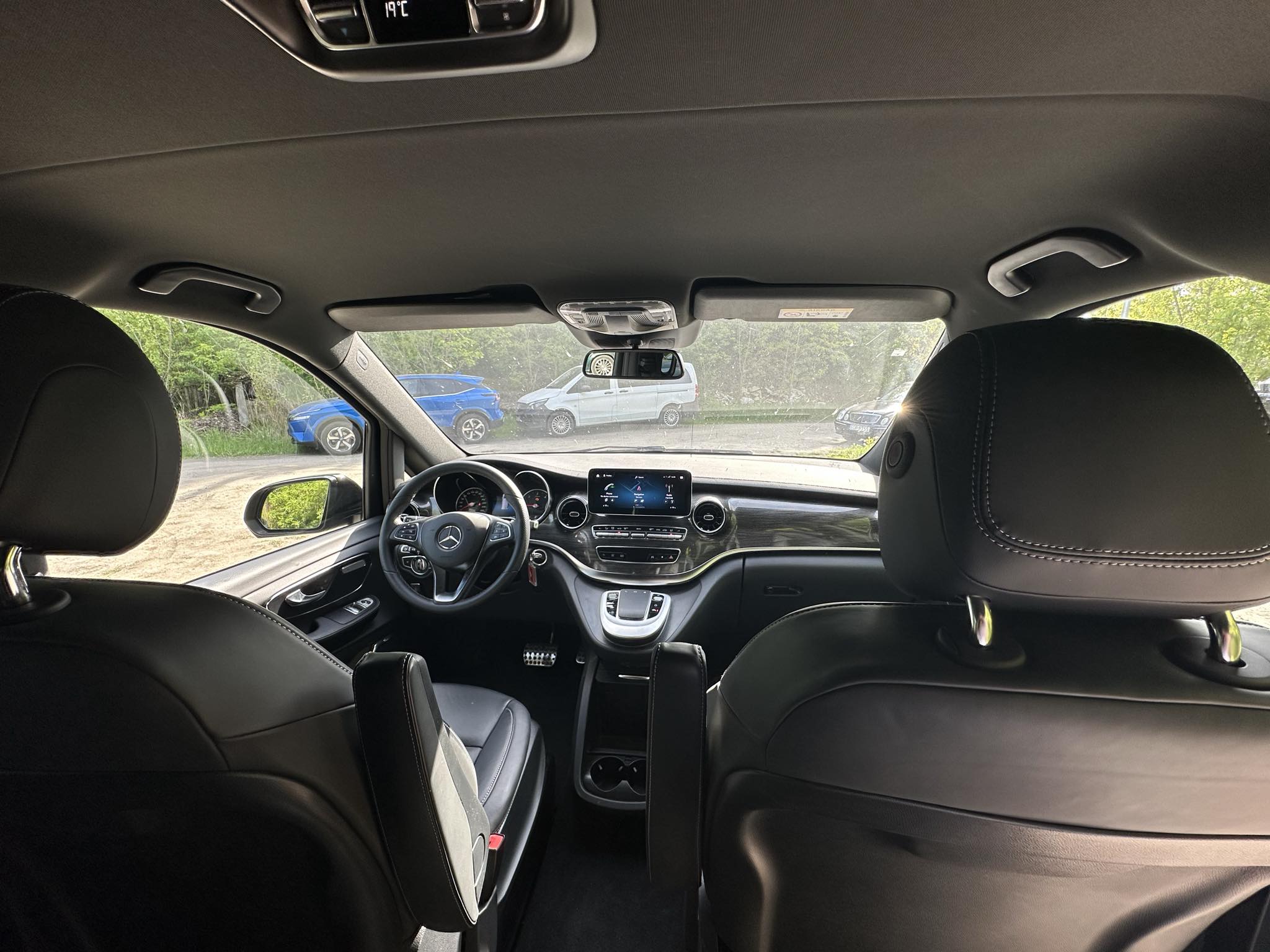 Najnowszy Mercedes klasy V - 8 osobowy ! Idealne auto do transportu ważnych gości !