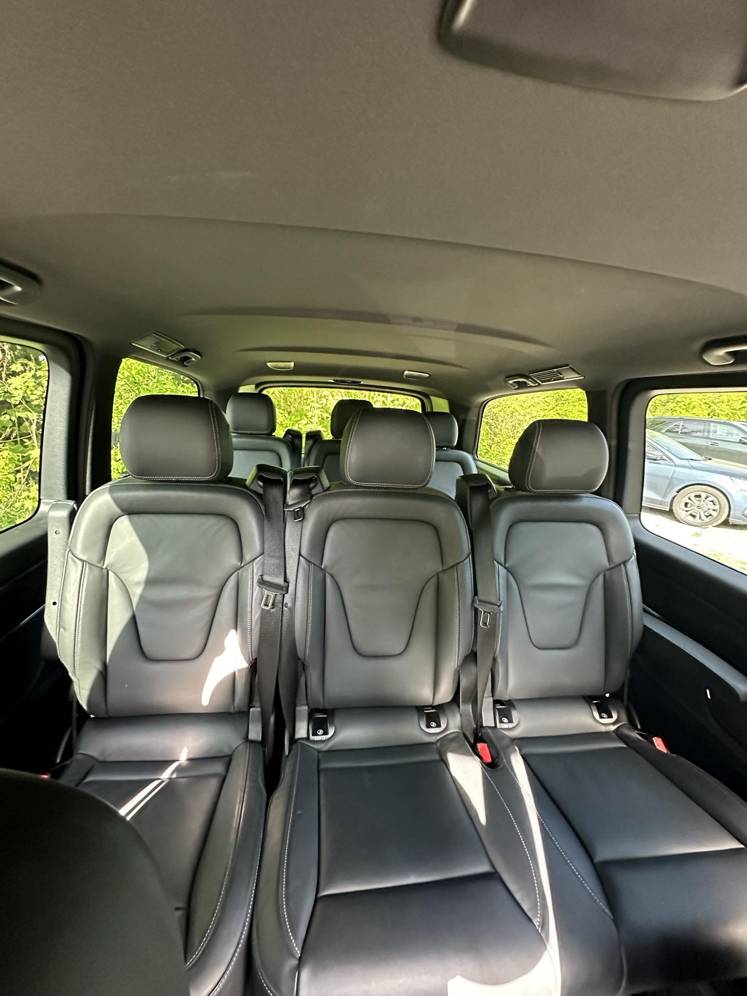 Najnowszy Mercedes klasy V - 8 osobowy ! Idealne auto do transportu ważnych gości !