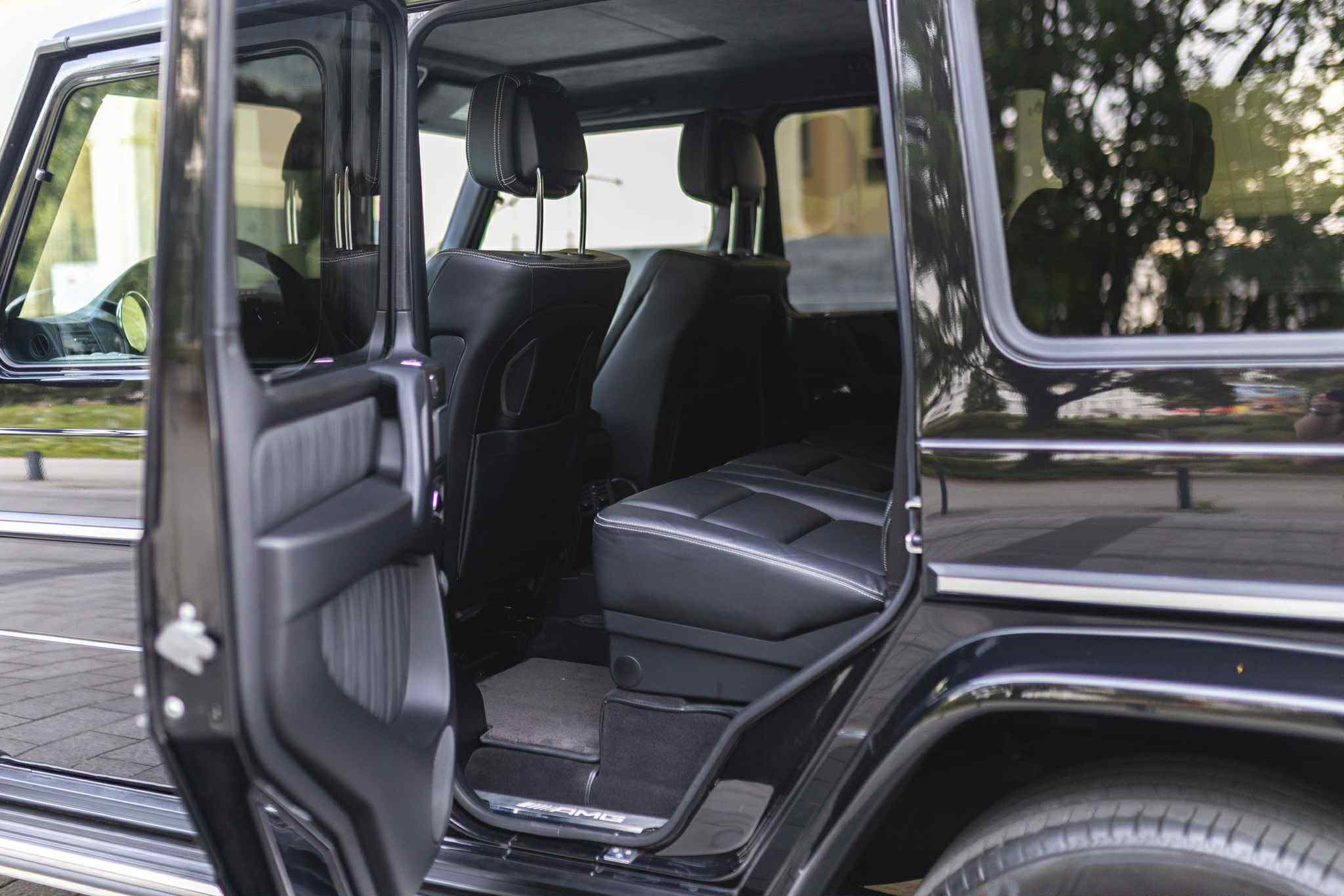 Czarny Mercedes G63 AMG