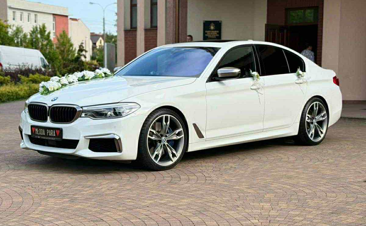 Białe Bmw M550xi g30 M-Performance 4.4l v8 462km