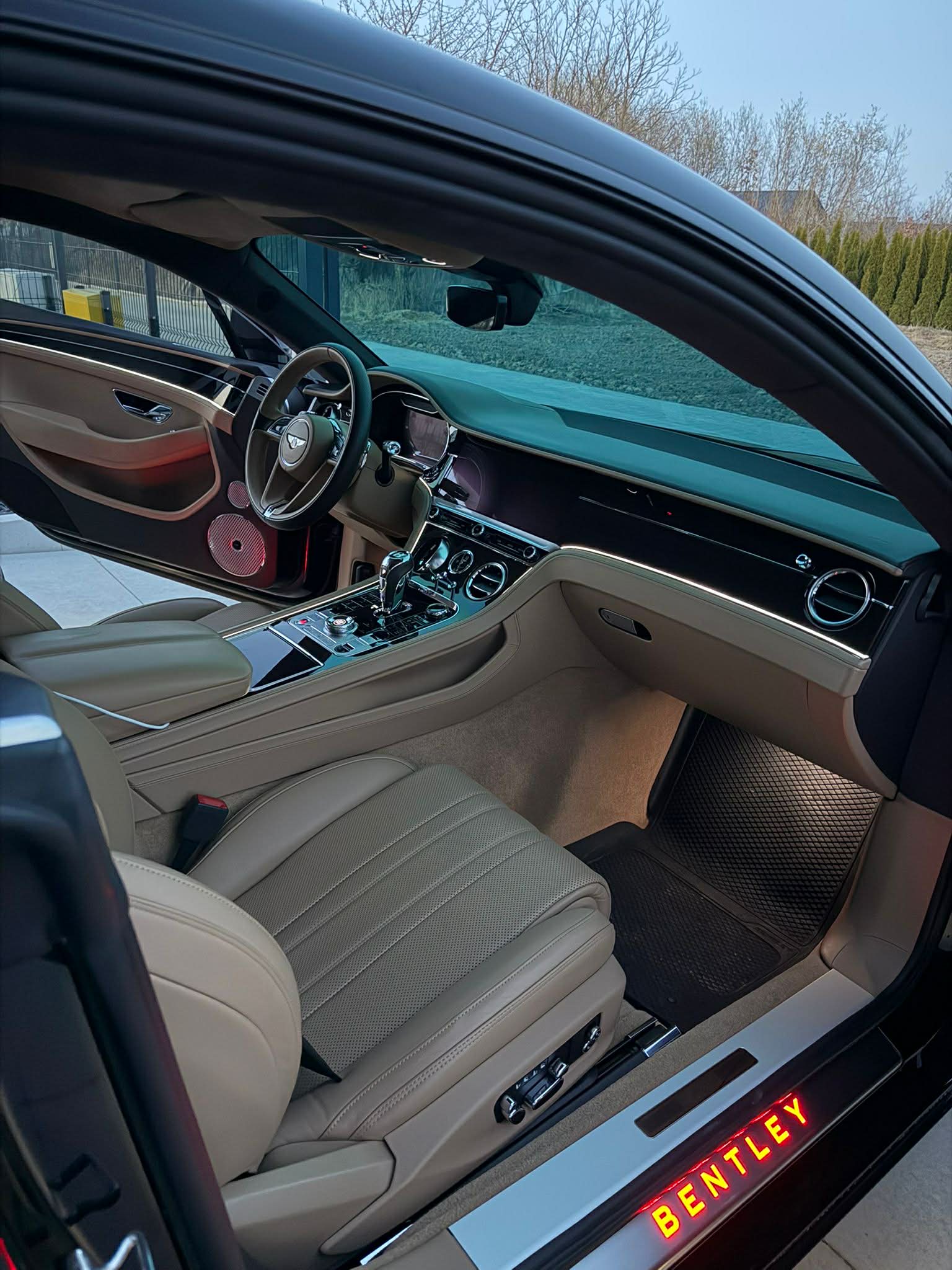 Czarny Bentley Continental GT 6.0 W12 - sam prowadzisz !