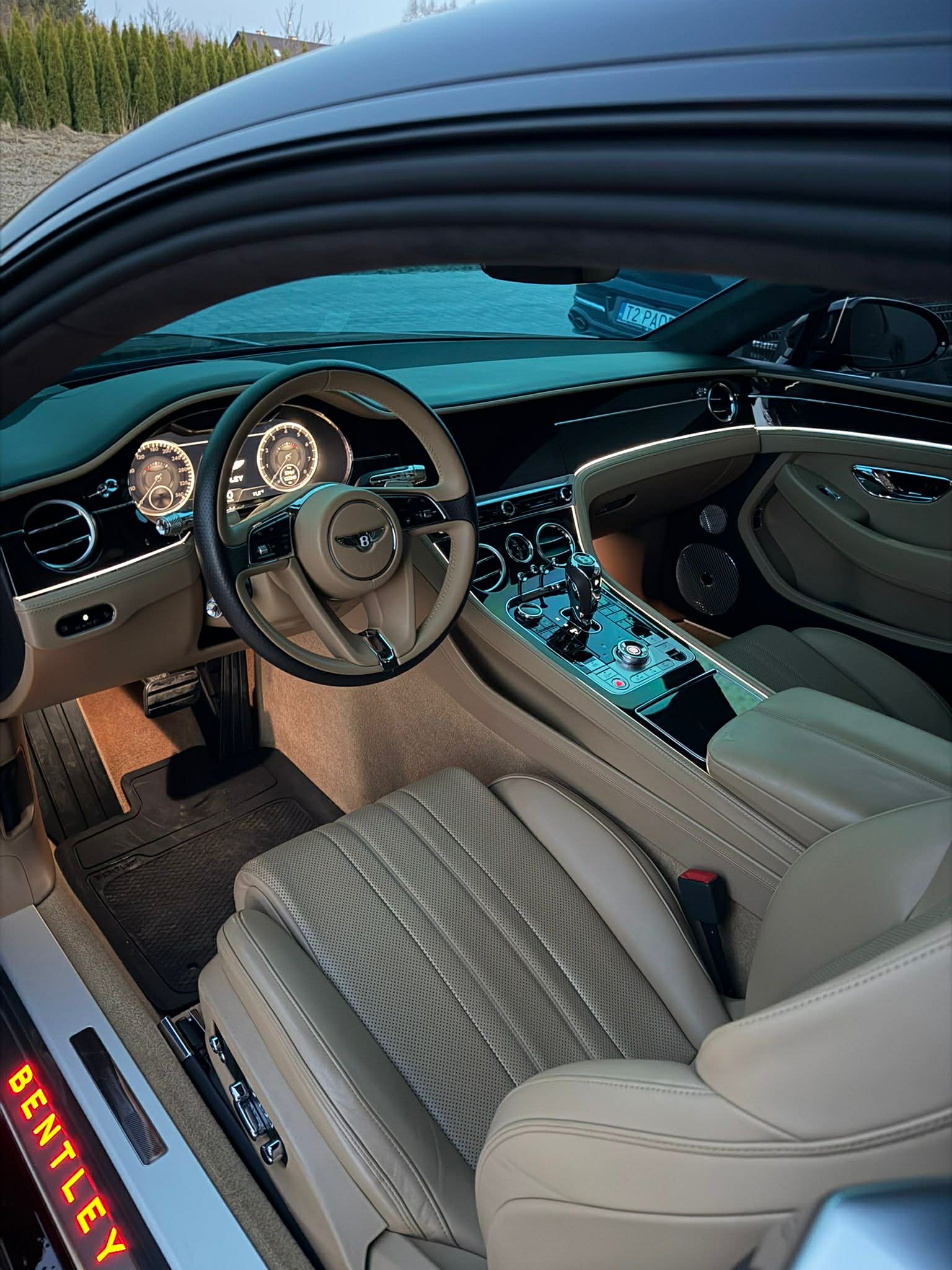 Czarny Bentley Continental GT 6.0 W12 - sam prowadzisz !