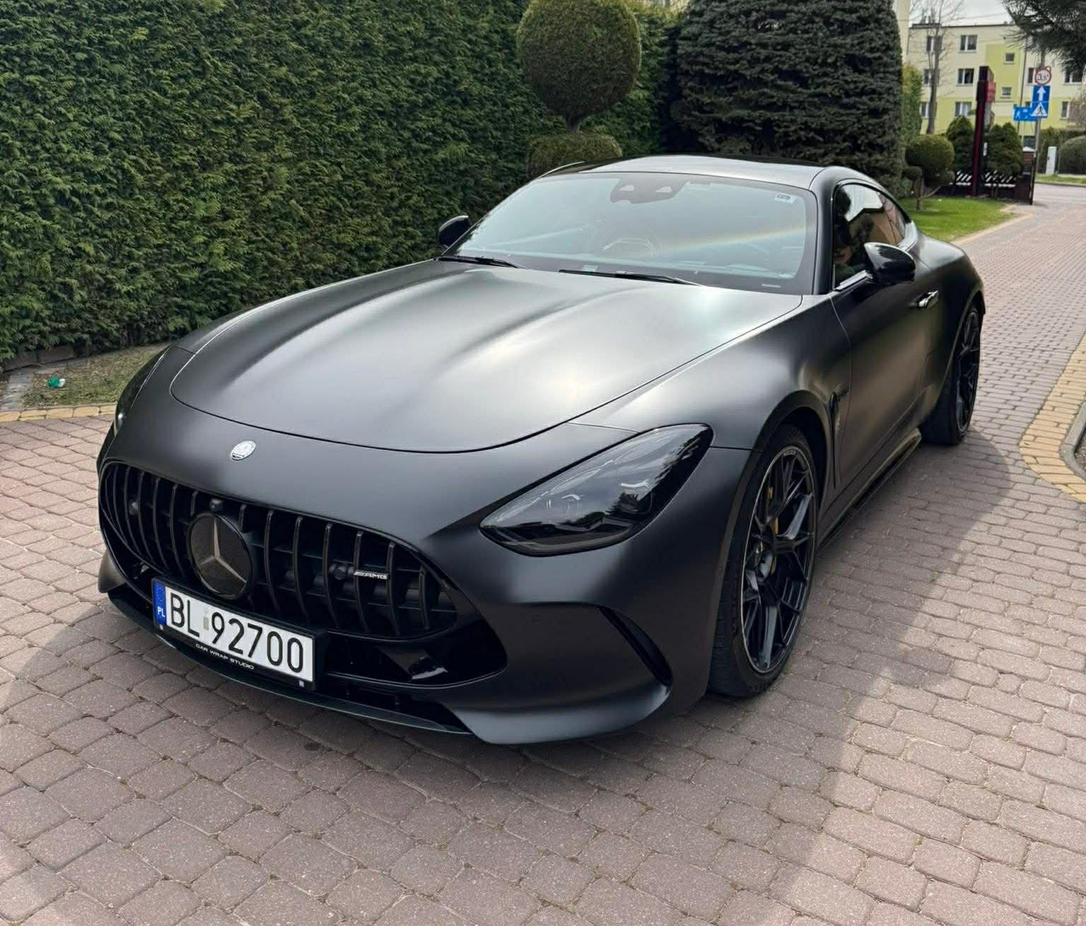 Najnowszy Mercedes AMG GT 63 v8 585 km BATMOBIL – SuperCar  na Twój Ślub - sami prowadzicie