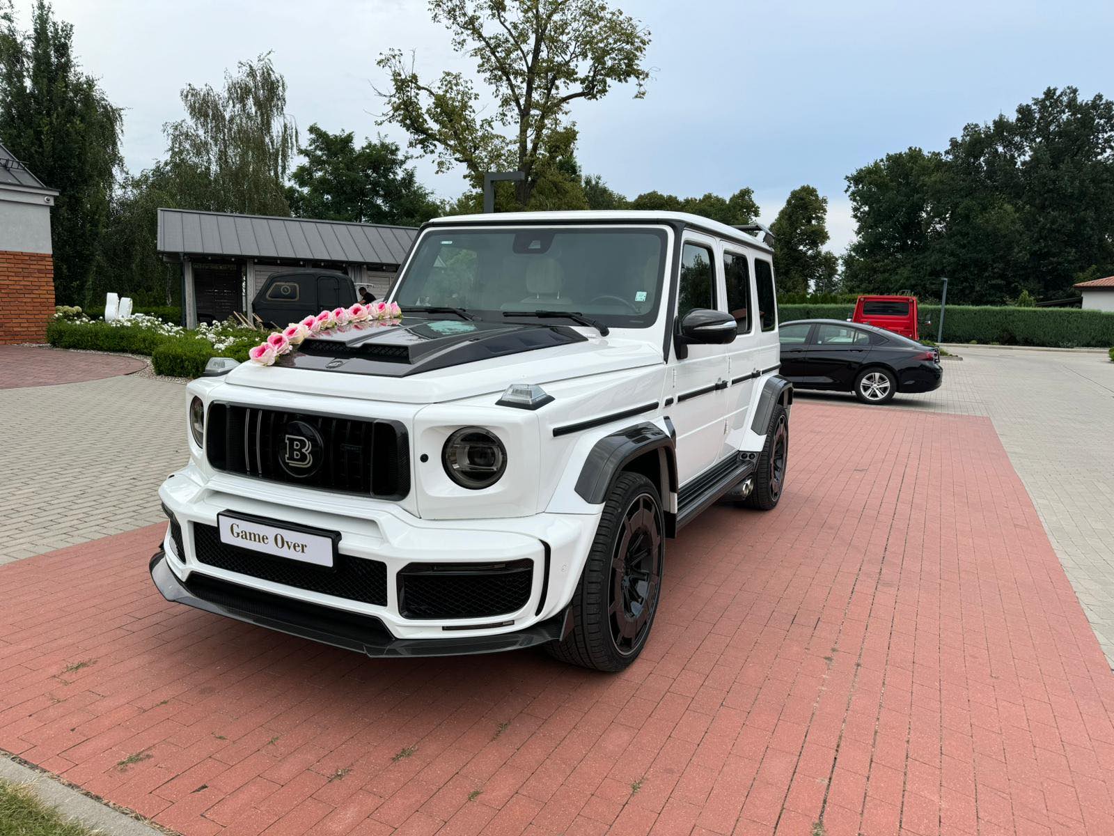 Obłędny, najnowszy, biały Mercedes klasy G Brabus Rocket900 !