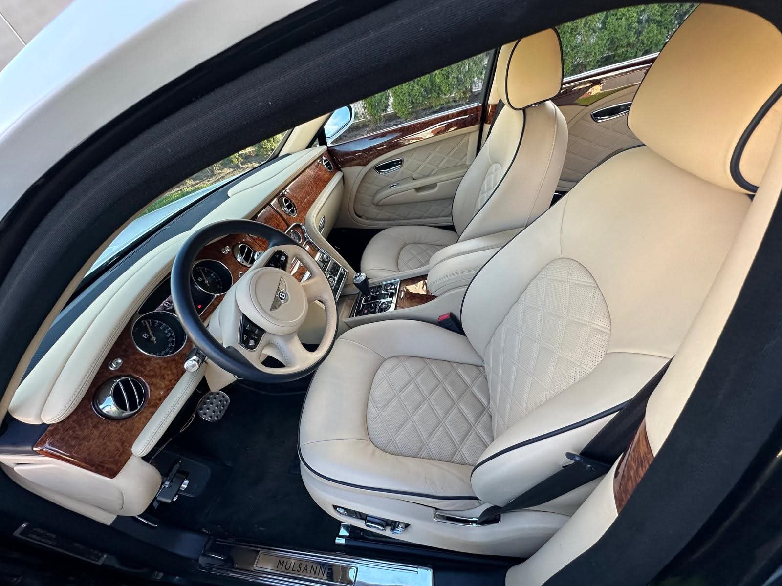 Ultra-luksusowy Bentley Mulsanne 6.75l 512km v8 / możliwość prowadzenia
