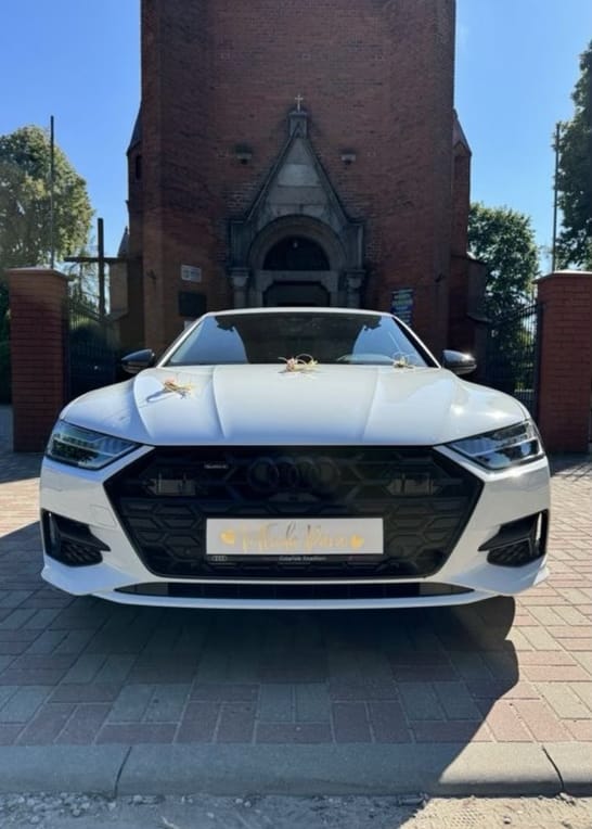 Najnowsze, białe Audi A7 C8 Sportback - jasne wnętrze