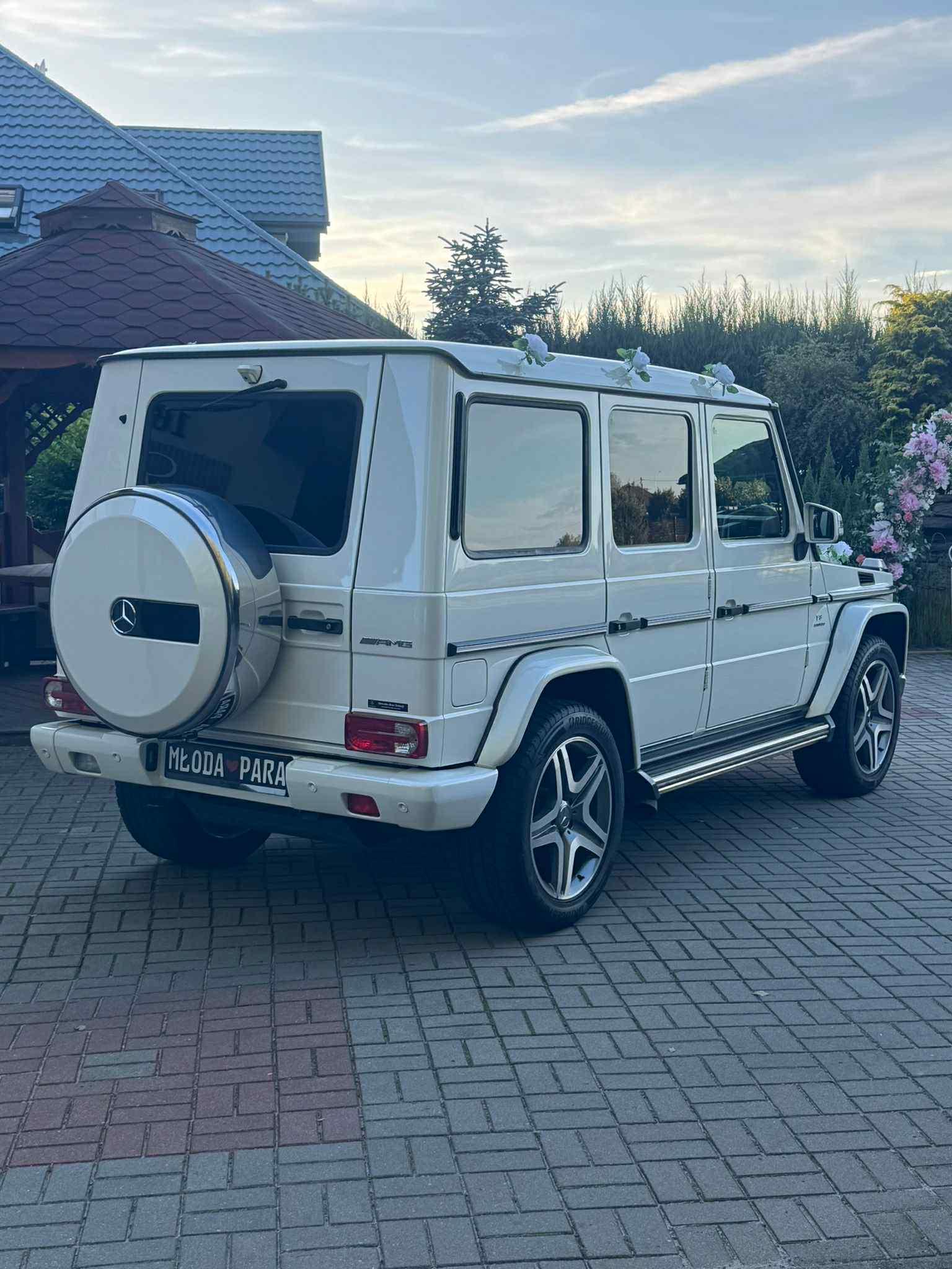 Biały Mercedes G63 AMG