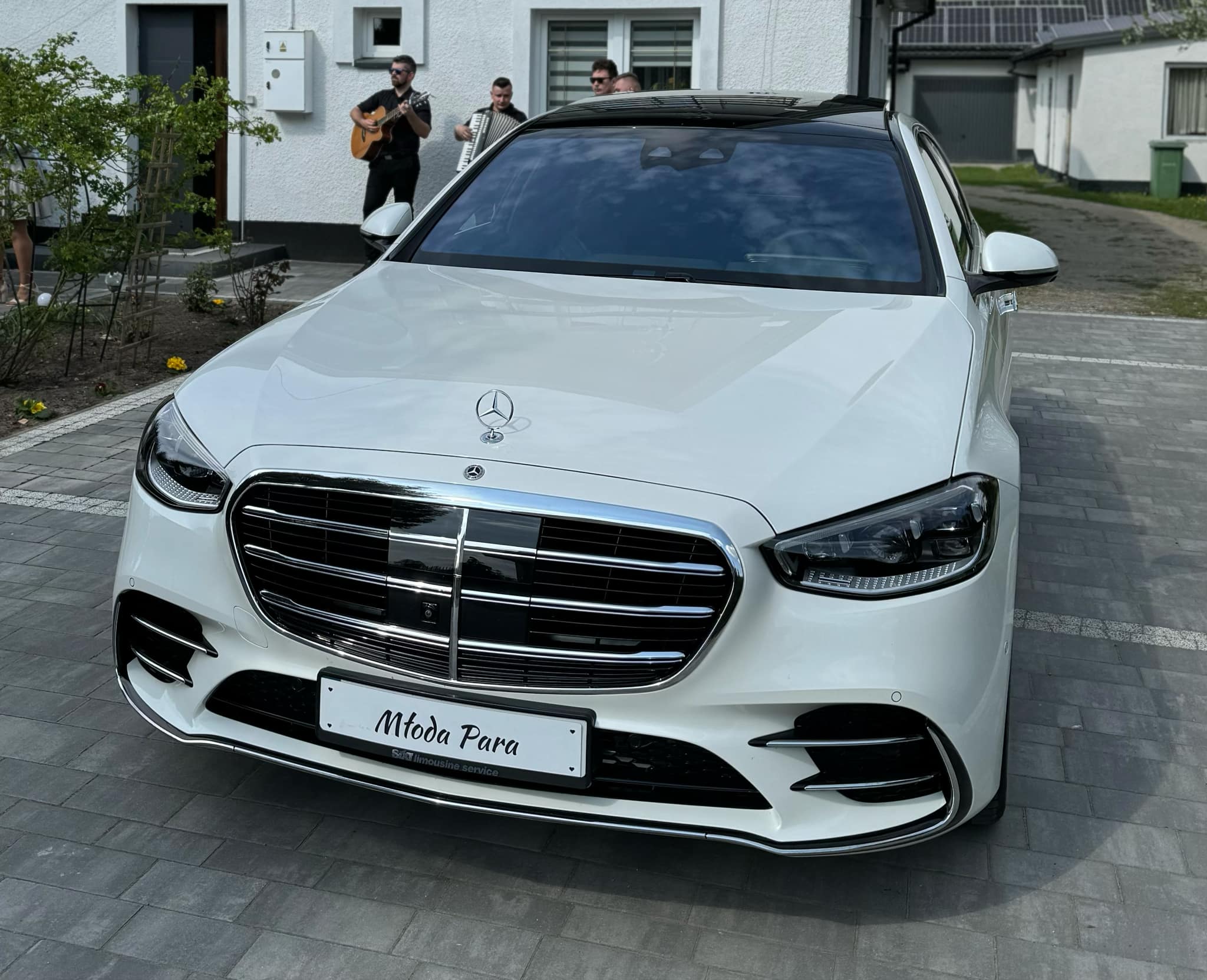Najnowszy Mercedes klasy S 580 Long v8 w223