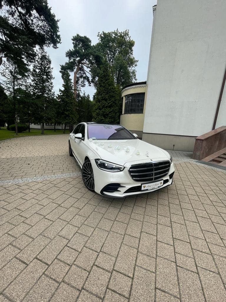 Najnowszy Mercedes klasy S 580 Long v8 w223