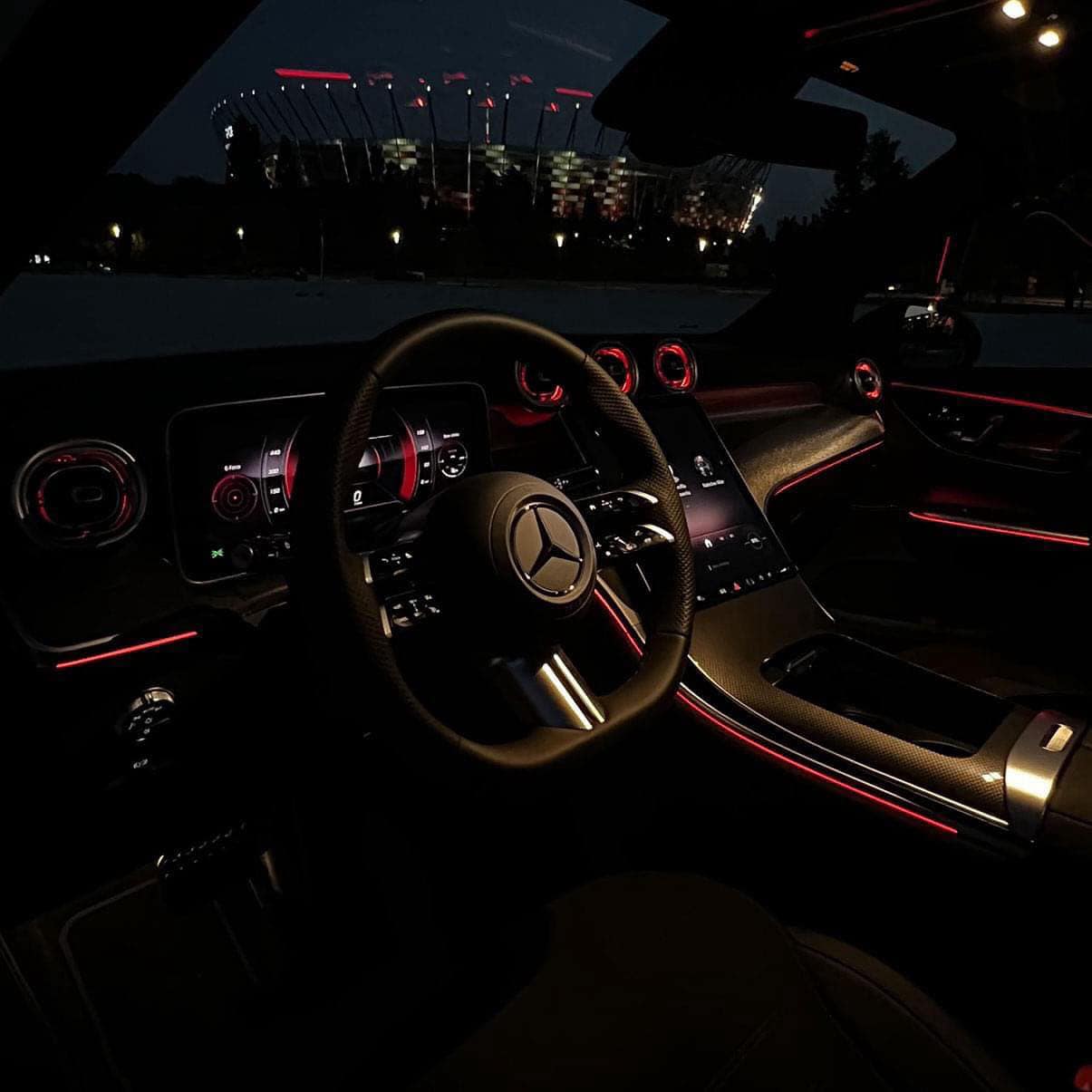 Zjawiskowy najnowszy Mercedes GLC Suv