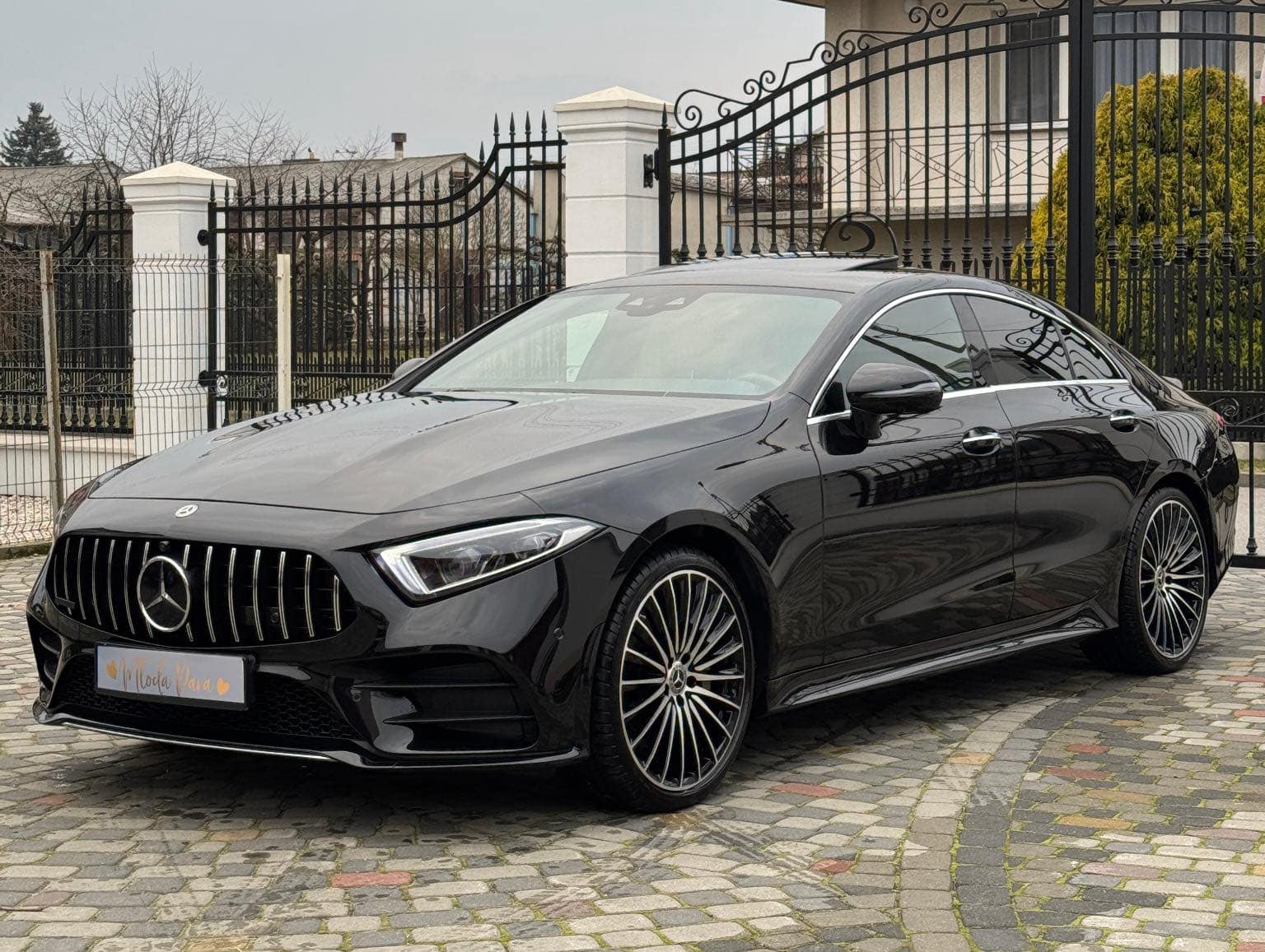 Czarny Mercedes CLS - 5 osobowy !