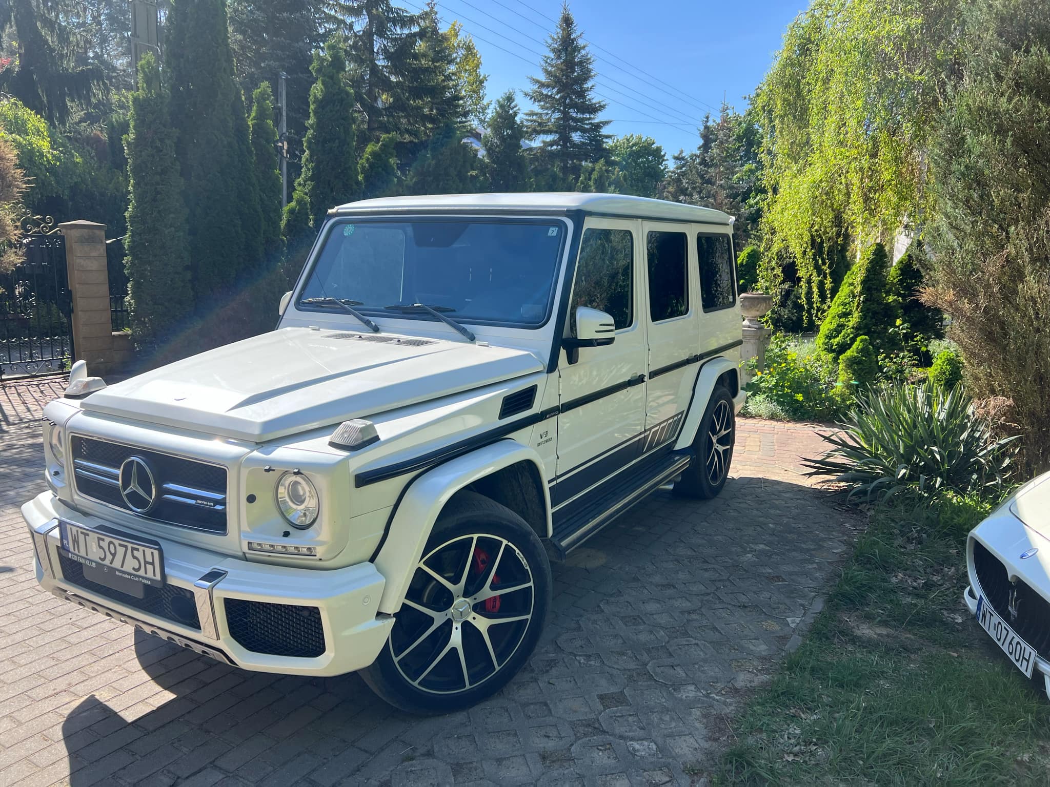 Biały Mercedes G63 AMG