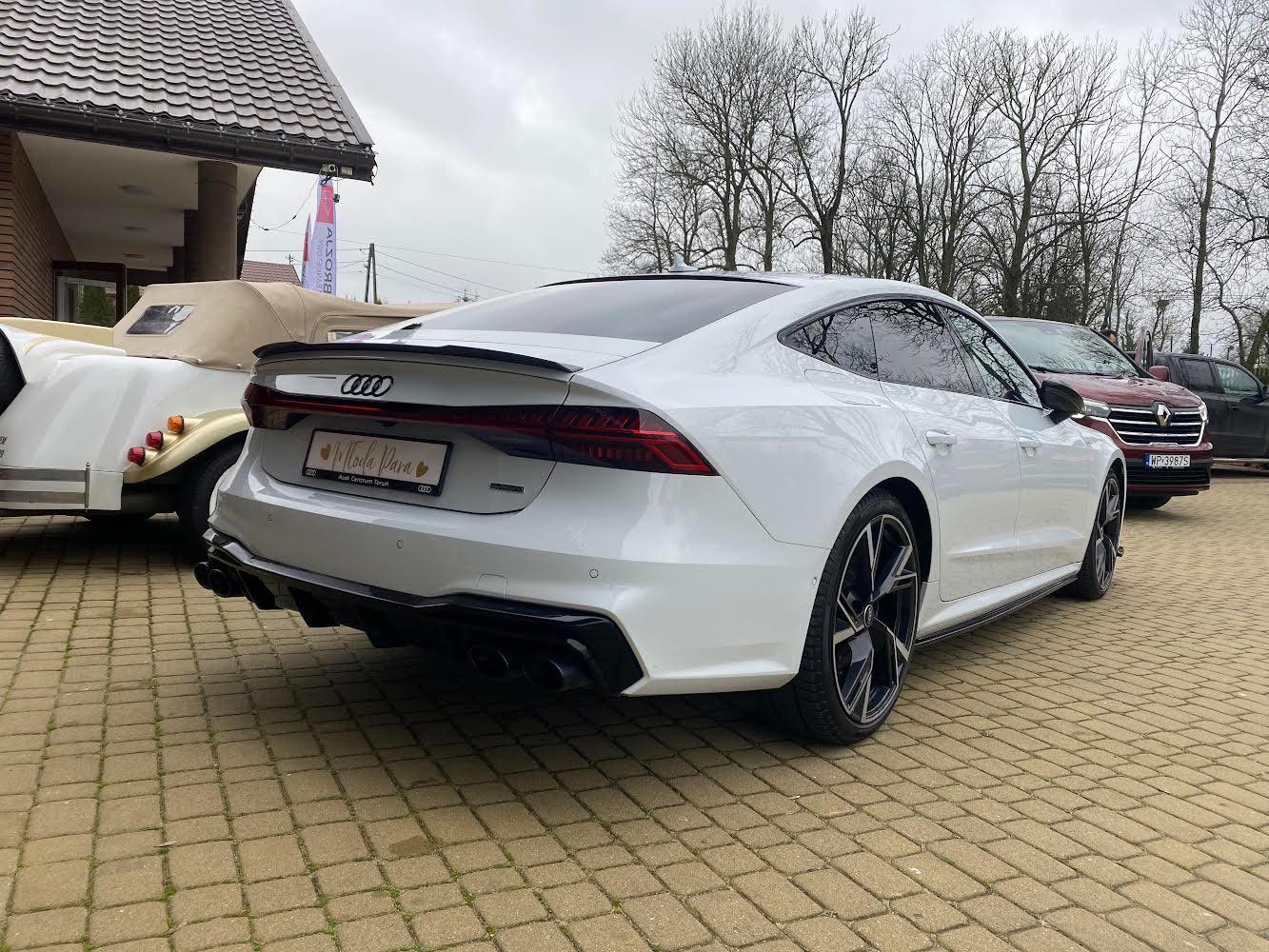 Białe Audi A7 C8 S-line