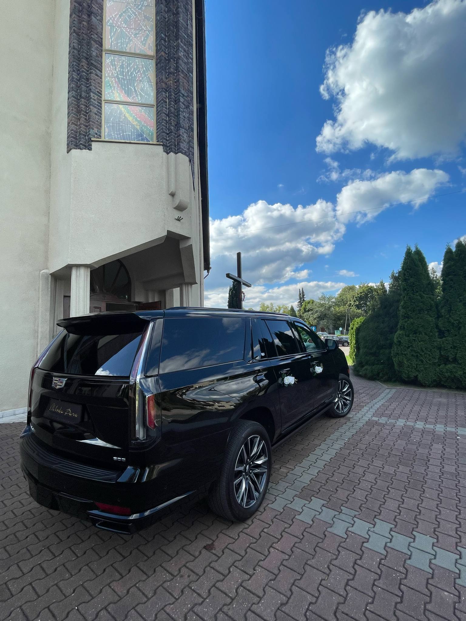 Najnowszy, czarny Cadillac Escalade 6.2 v8 7-osobowy - LUXUS w ogromnym stylu !