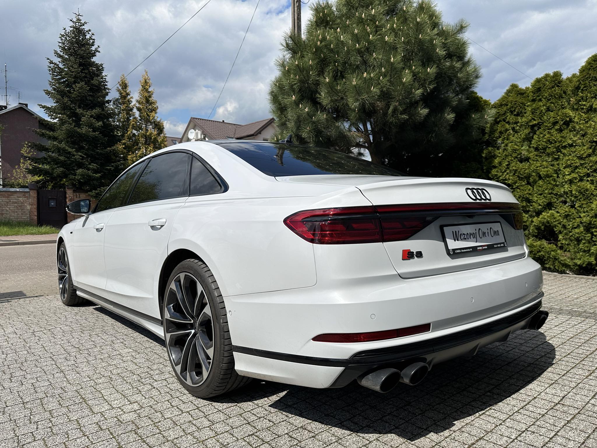 Najnowsze Audi S8 D5 Lang - biała perła - 4.0 v8 571km !