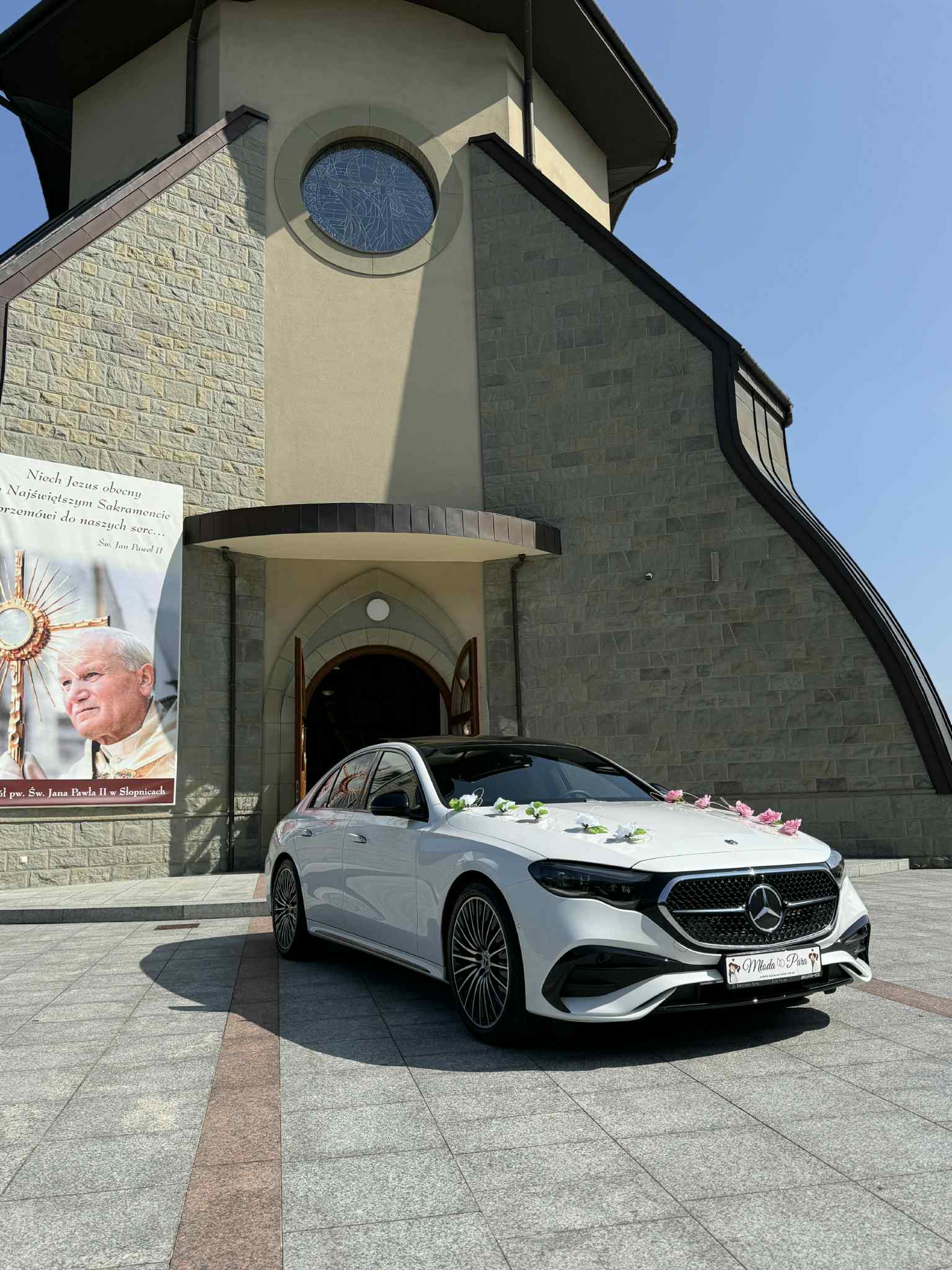 Najnowszy Mercedes klasy E w214 w pakiecie Amg