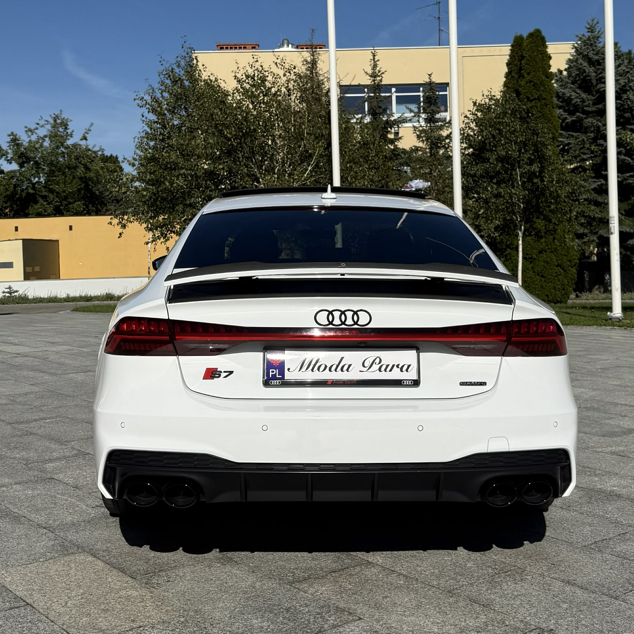 Białe Audi S7 C8 !