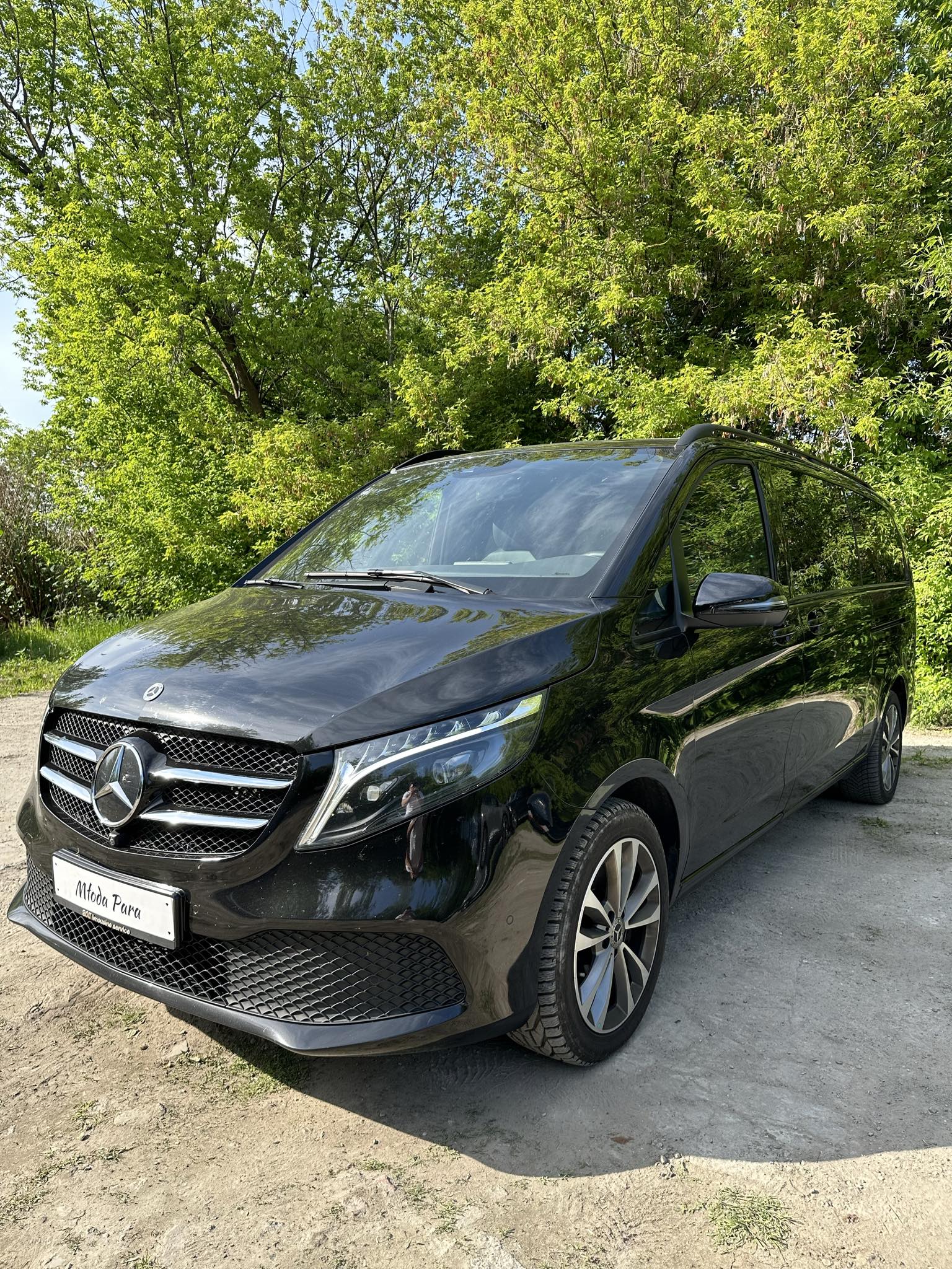 Najnowszy Mercedes klasy V - 8 osobowy ! Idealne auto do transportu ważnych gości !