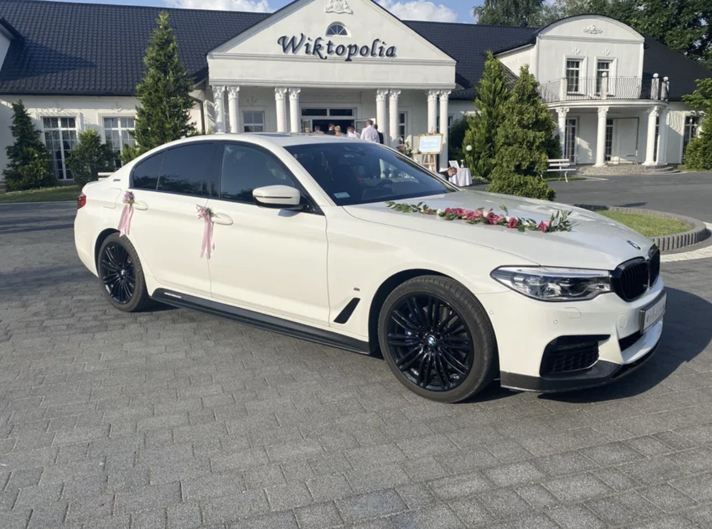Białe Bmw 5 g30 M Pakiet