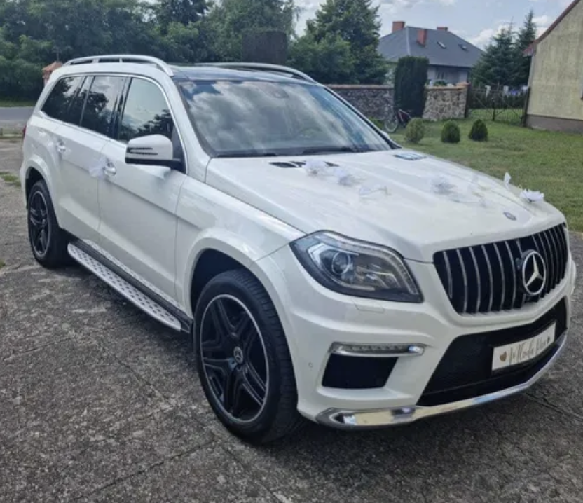 Biały Mercedes GLS 7-osobowy
